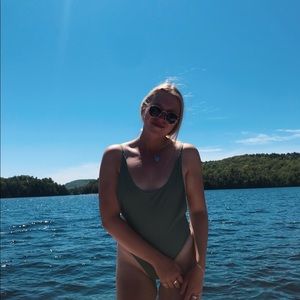 Meet your Posher, Sabrina